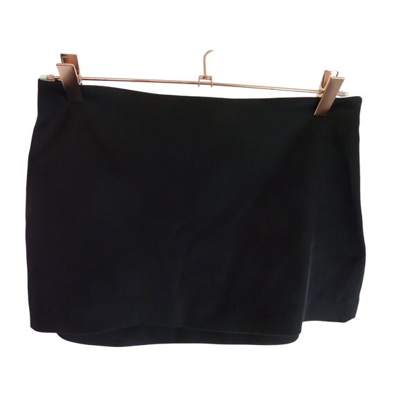 NWT Aritzia Ten Rival Black Mini Skirt Size 4 - Picture 1 of 4